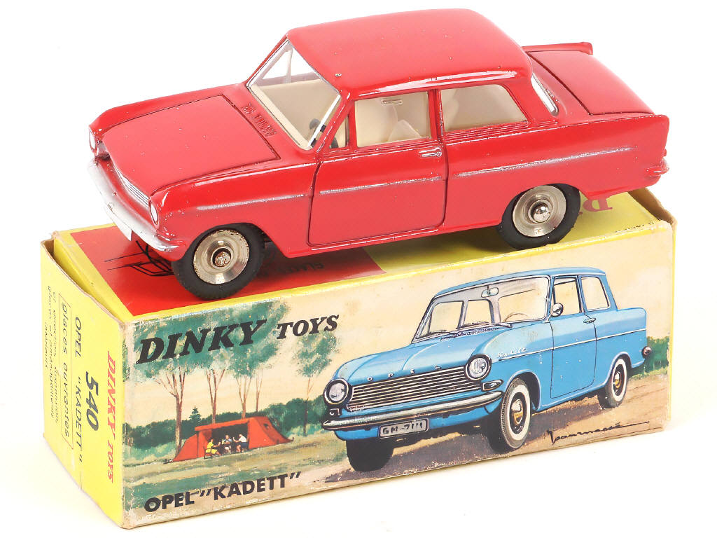 Lot 247 - DINKY TOYS (FRANCE) (1)