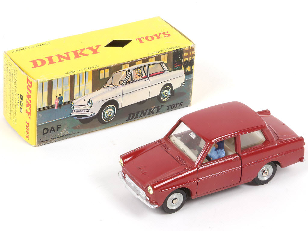 Lot 239 - DINKY TOYS (FRANCE) (1)
