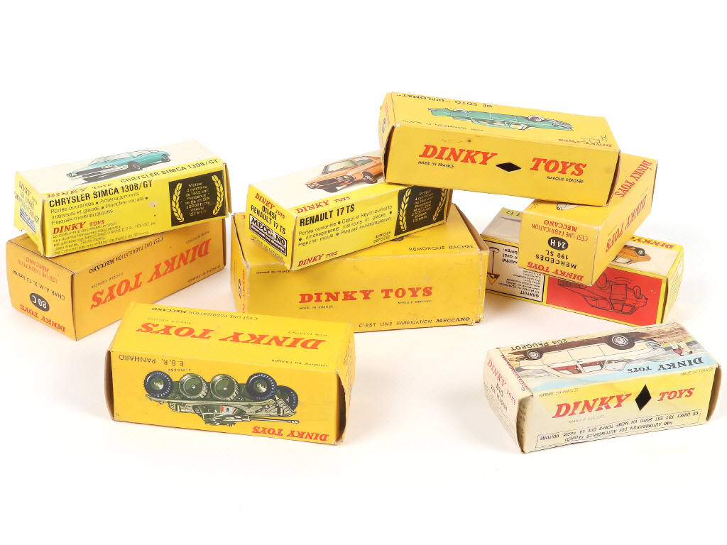 Lot 253 - DINKY TOYS (FRANCE) (9)