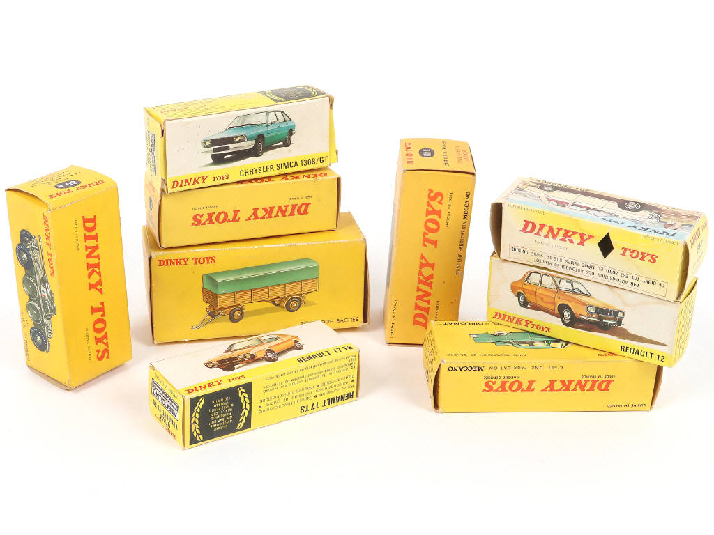 Lot 253 - DINKY TOYS (FRANCE) (9)