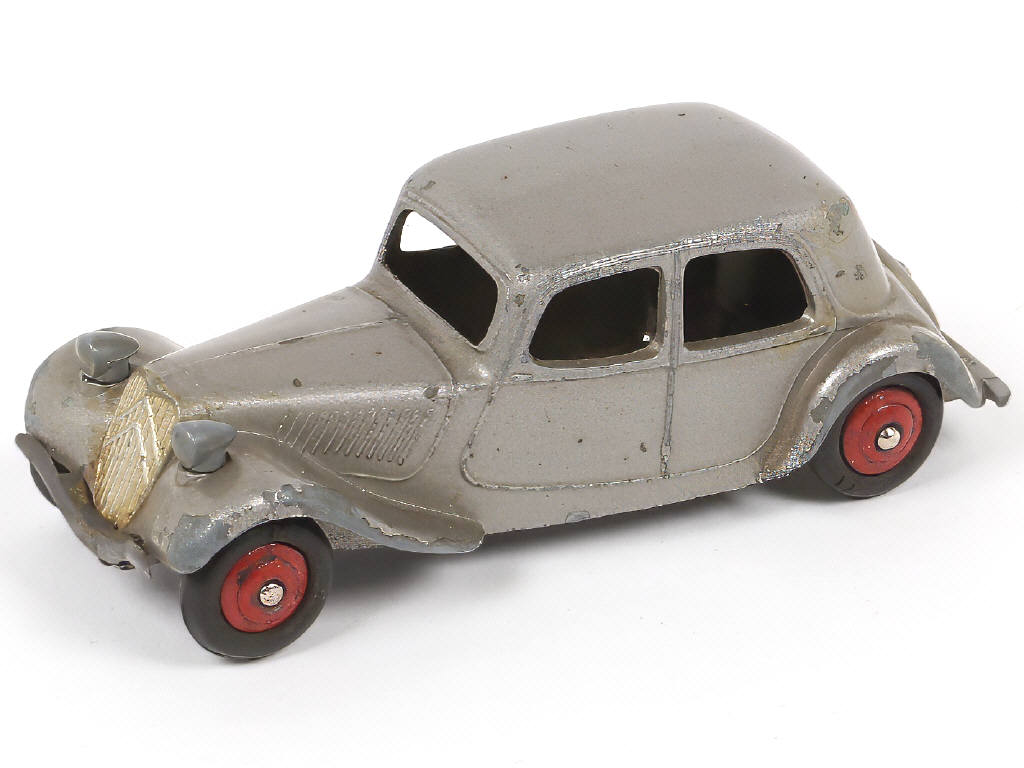 Lot 236 - DINKY TOYS (FRANCE) (1)