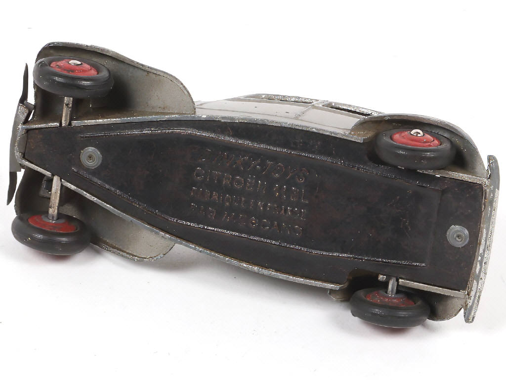 Lot 236 - DINKY TOYS (FRANCE) (1)