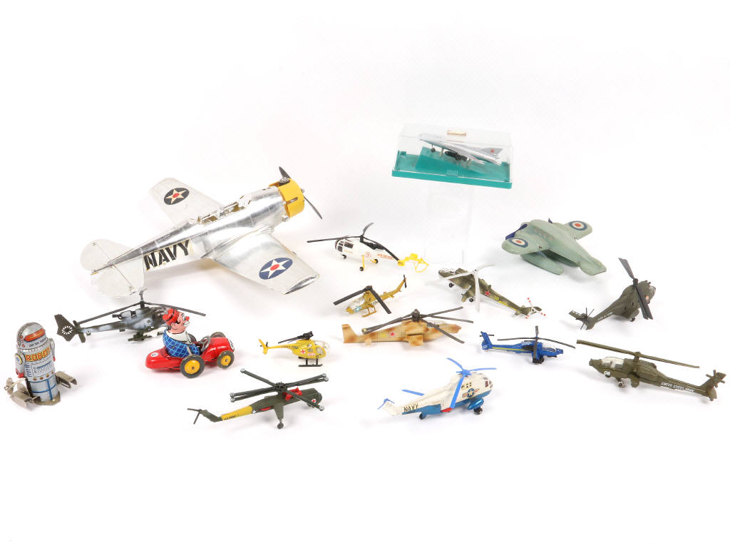 Lot 15 - DIVERS (16)
