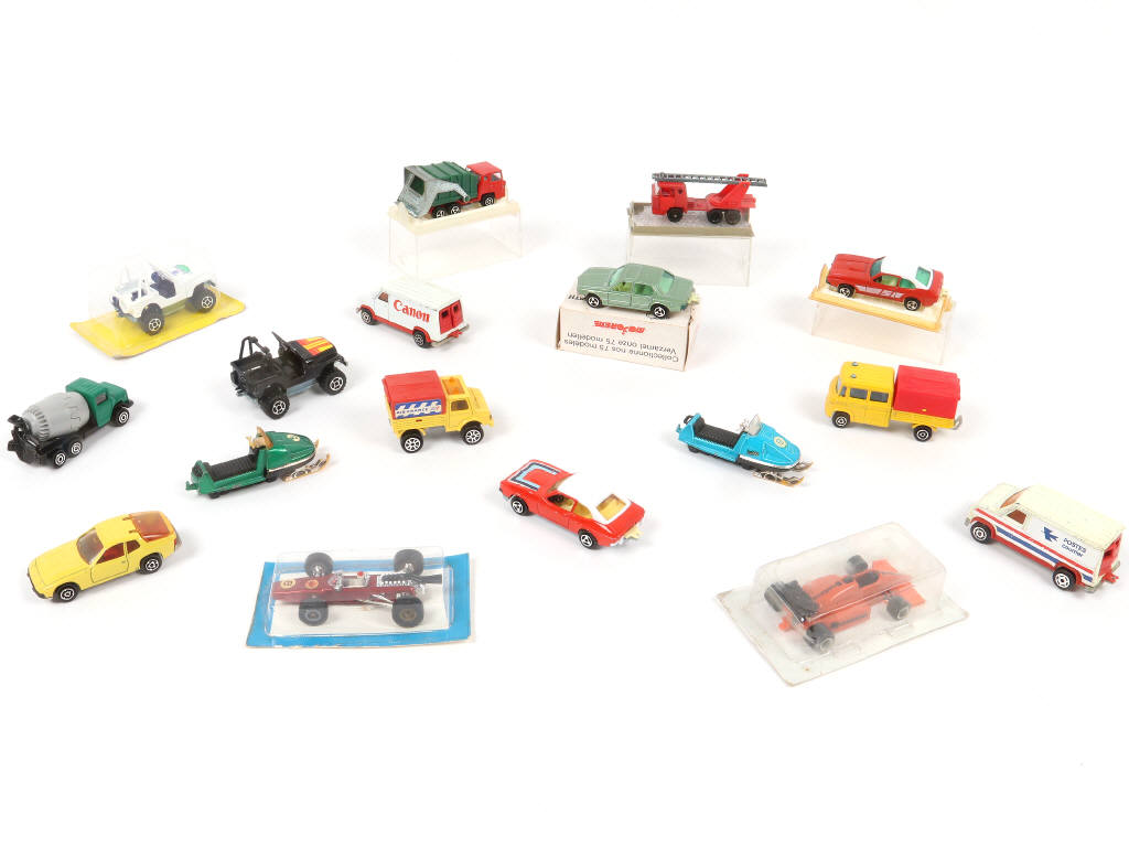 Lot 193 - MAJORETTE (FRANCE) (17)