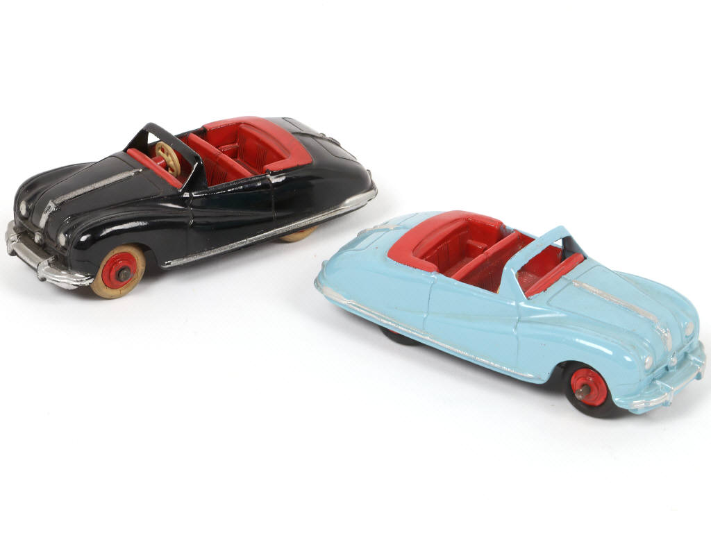Lot 268 - DINKY TOYS (GB) (2)