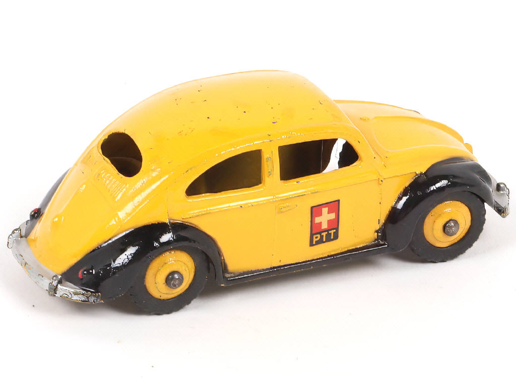 Lot 261 - DINKY TOYS (GB) (1)