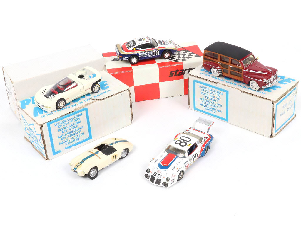 Lot 44 - DIVERS (5)