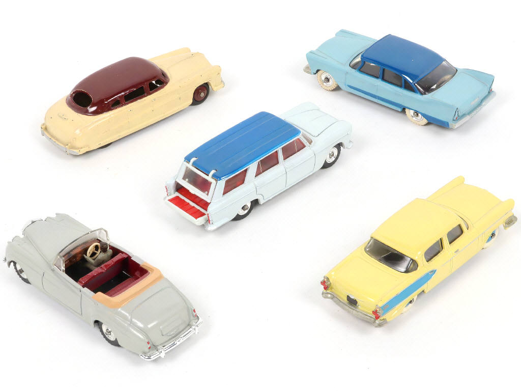 Lot 283 - DINKY TOYS (GB) (5)