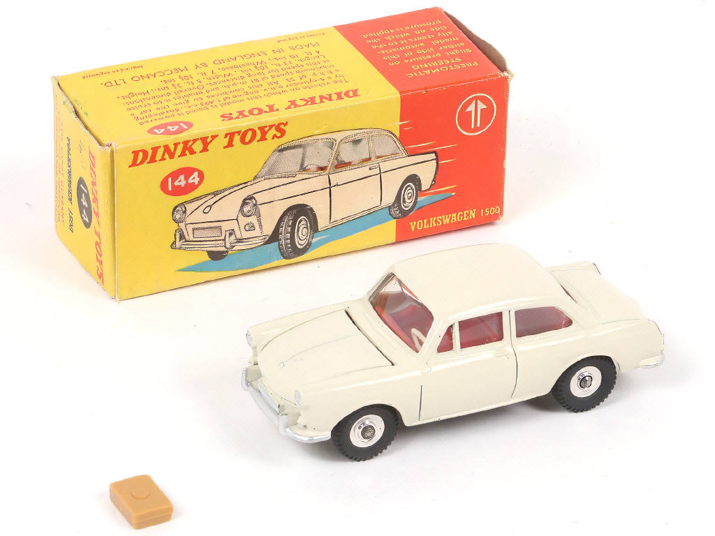 Lot 264 - DINKY TOYS (GB) (1)