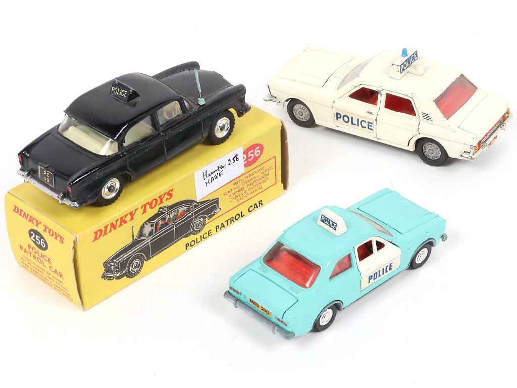 Lot 282 - DINKY TOYS (GB) (3)