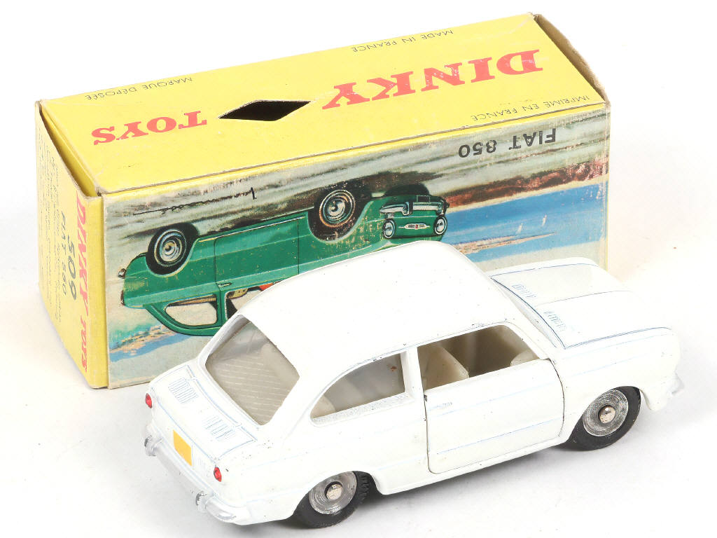 Lot 301 - DINKY TOYS (FRANCE) (1)