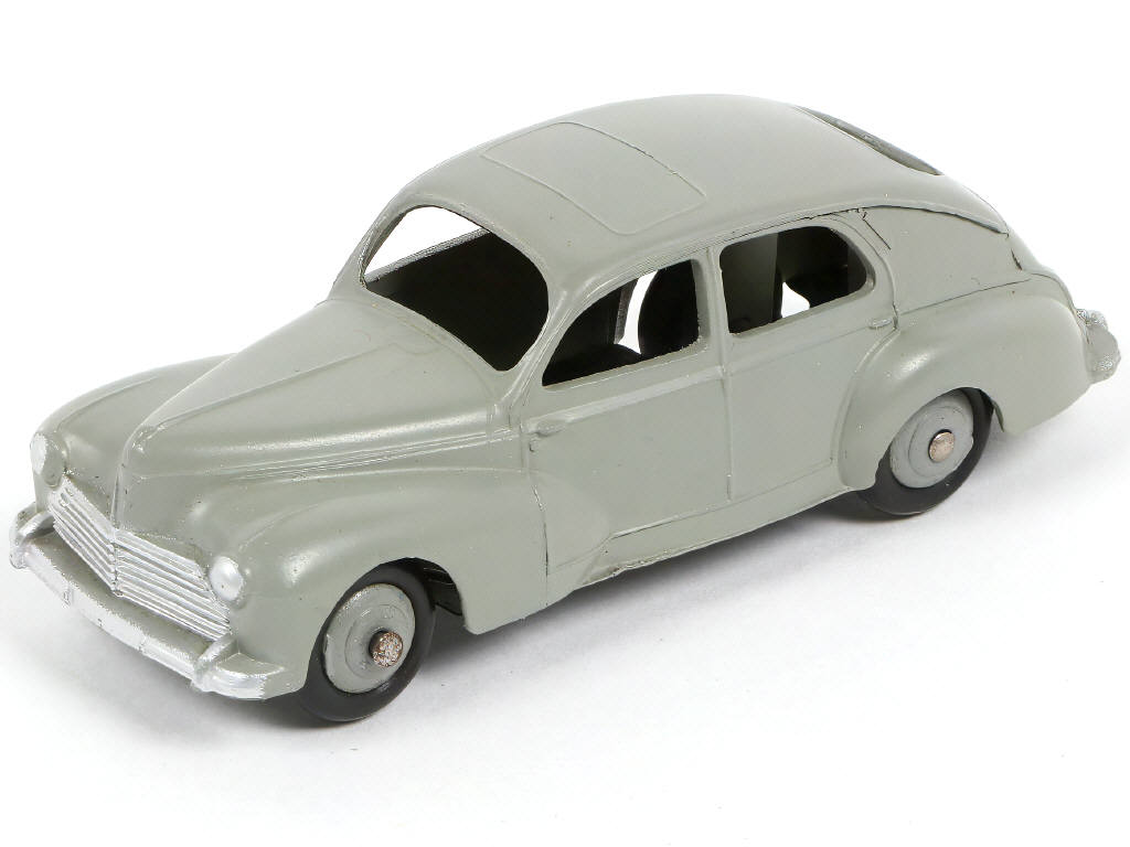 Lot 298 - DINKY TOYS (FRANCE) (1)