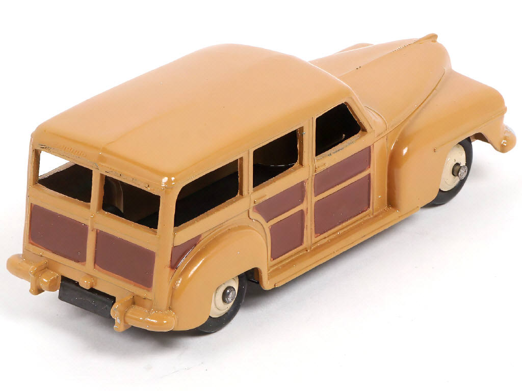 Lot 273 - DINKY TOYS (GB) (1)