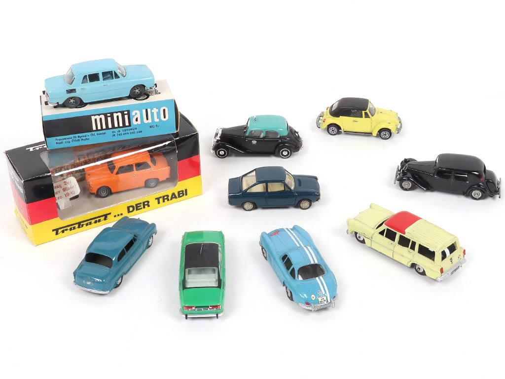 Lot 61 - DIVERS (10)
