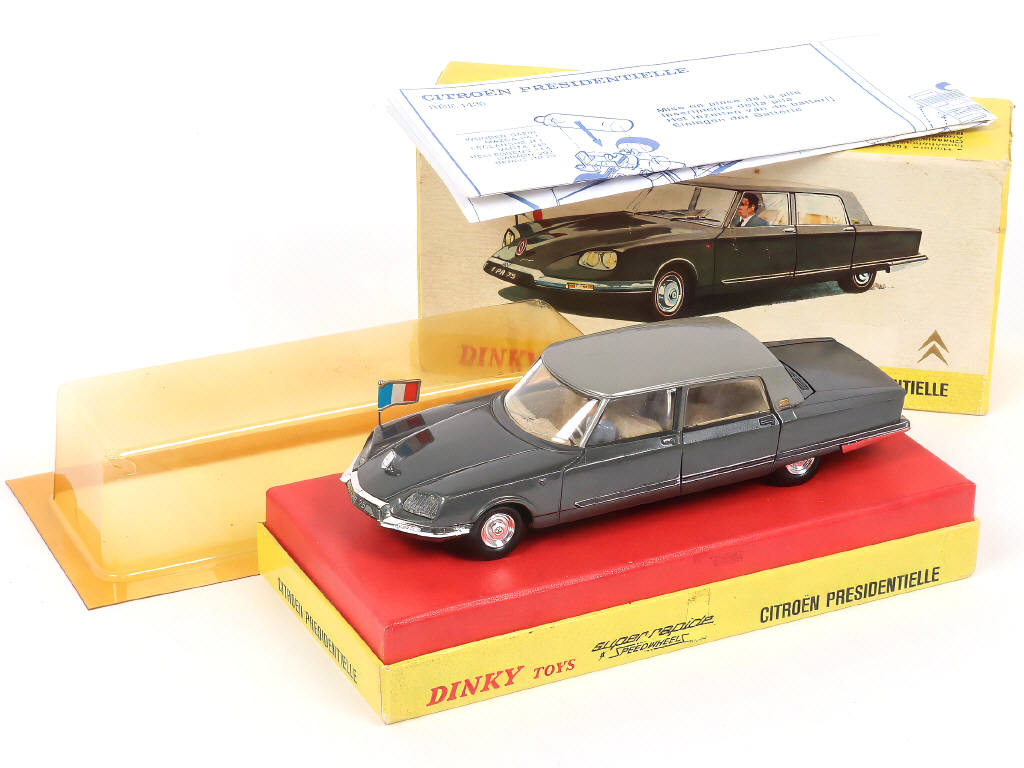 Lot 348 - DINKY TOYS (FRANCE) (1)