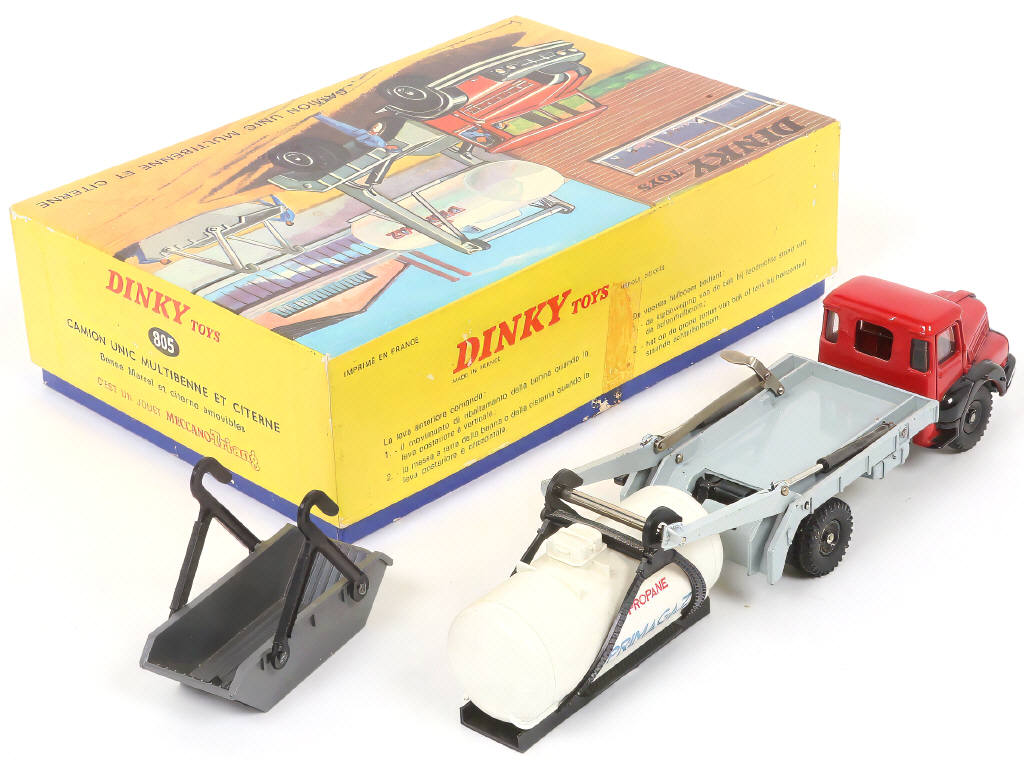 Lot 371 - DINKY TOYS (FRANCE) (1)