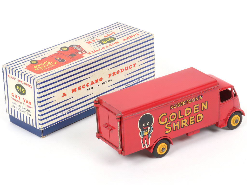 Lot 410 - DINKY TOYS (GB) (1)