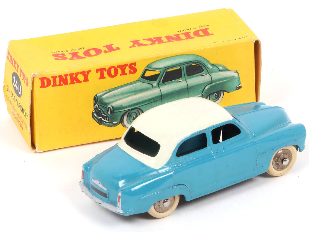 Lot 328 - DINKY TOYS (FRANCE) (1)