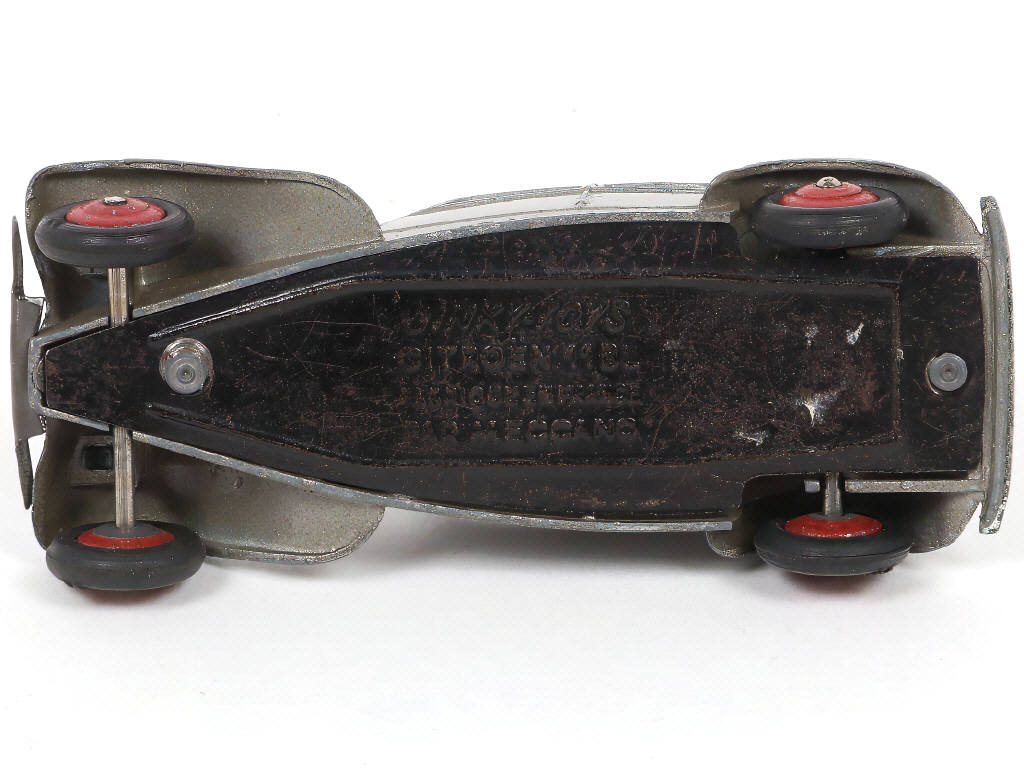 Lot 297 - DINKY TOYS (FRANCE) (1)
