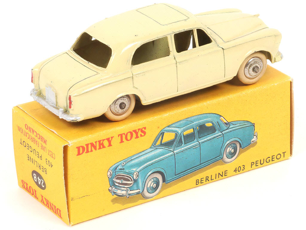 Lot 313 - DINKY TOYS (FRANCE) (1)