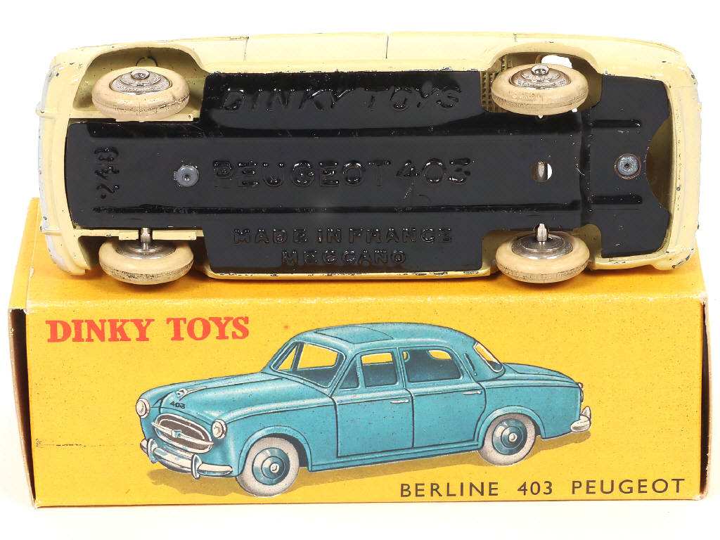 Lot 313 - DINKY TOYS (FRANCE) (1)