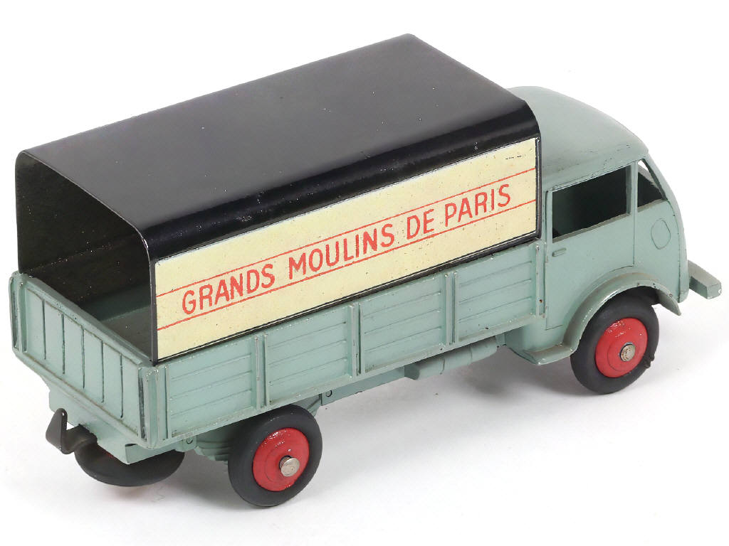 Lot 356 - DINKY TOYS (FRANCE) (1)