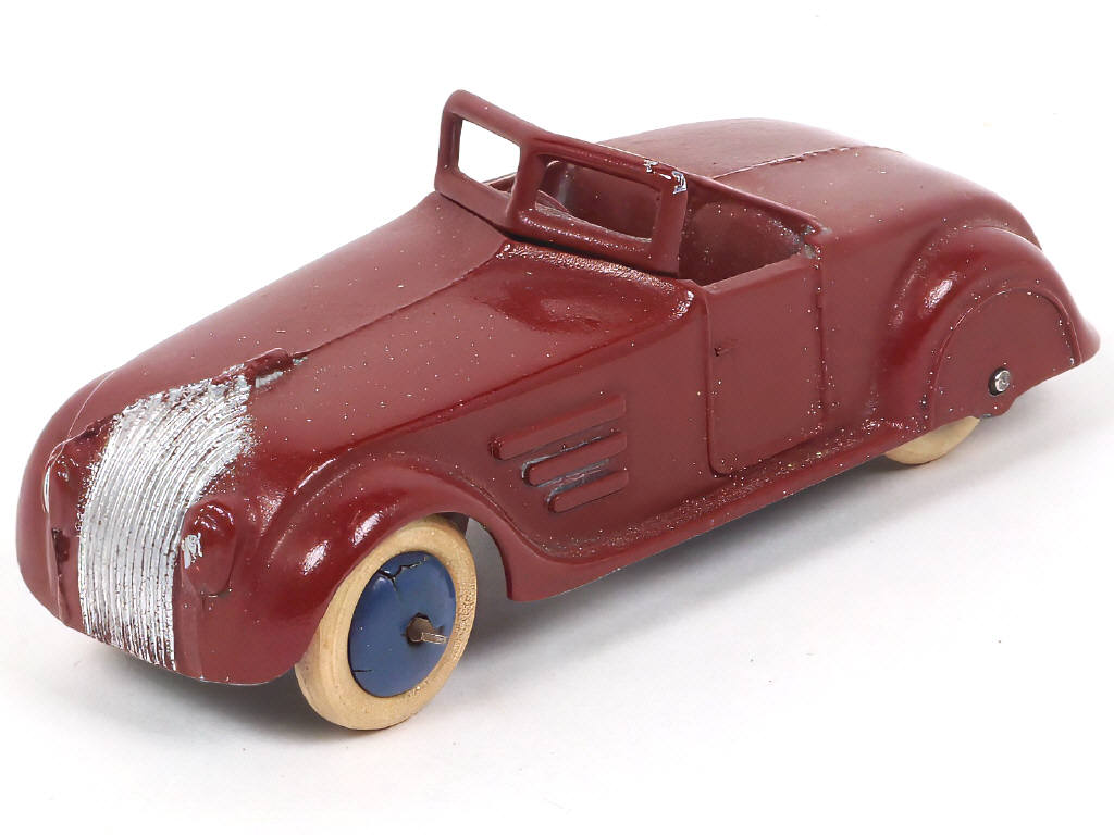 Lot 378 - DINKY TOYS (GB) (1)