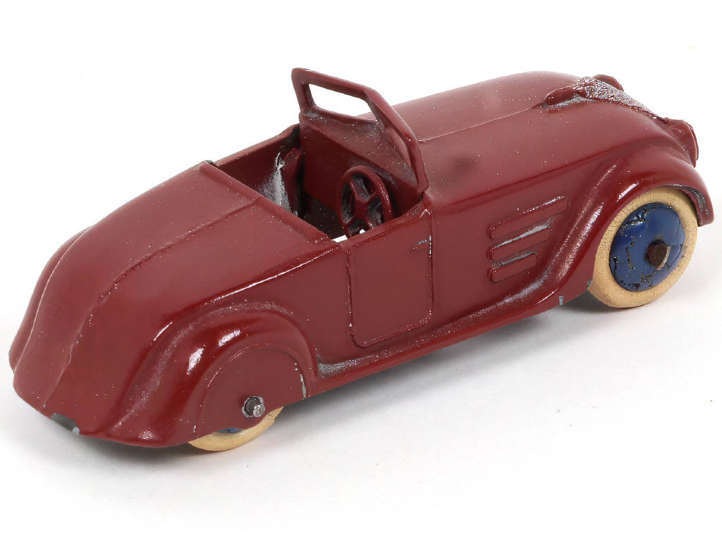 Lot 378 - DINKY TOYS (GB) (1)