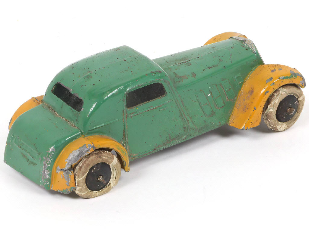 Lot 291 - DINKY TOYS (FRANCE) (1)