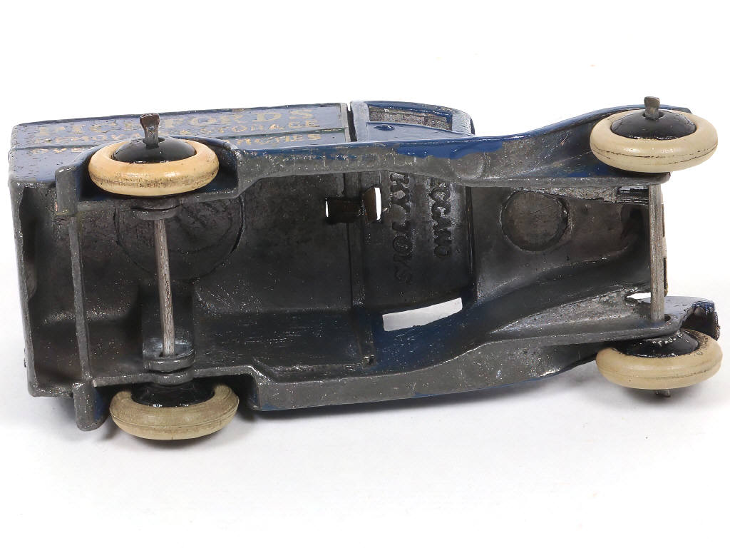 Lot 376 - DINKY TOYS (GB) (1)