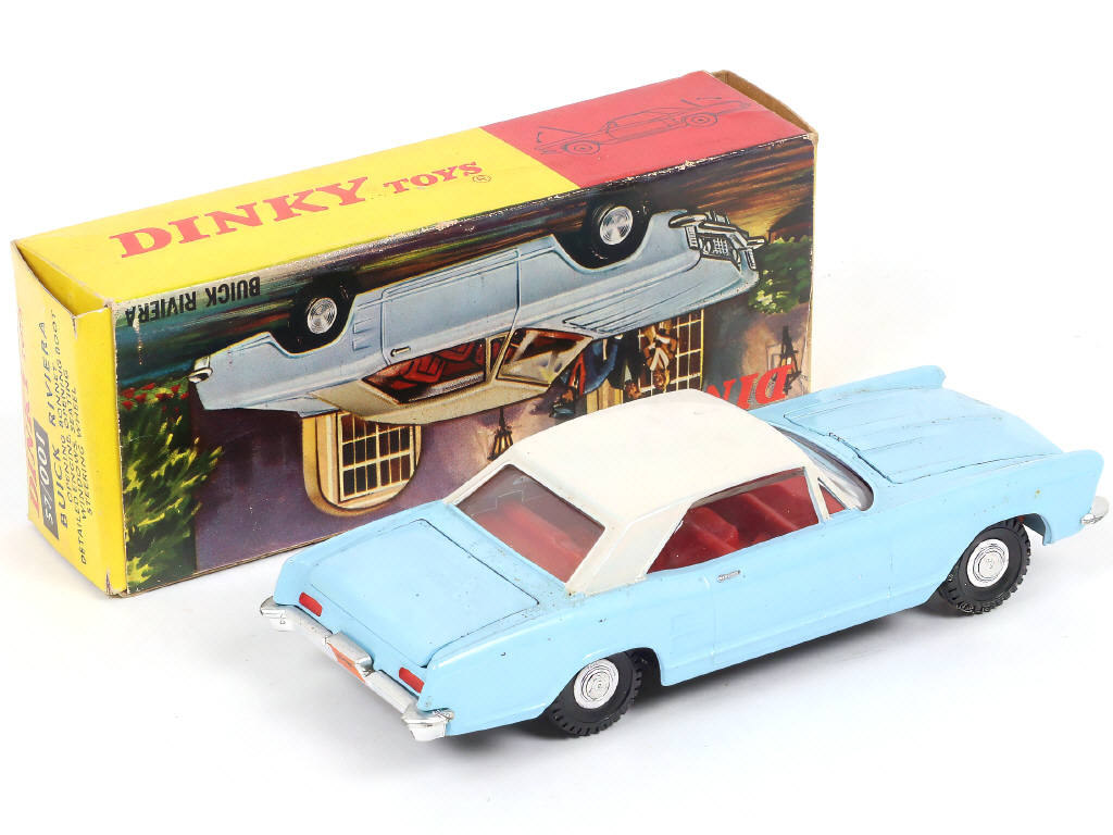 Lot 404 - DINKY TOYS (GB) (1)