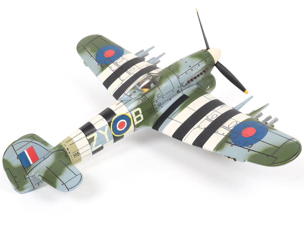 Lot 8 - KING & COUNTRY'S (1)