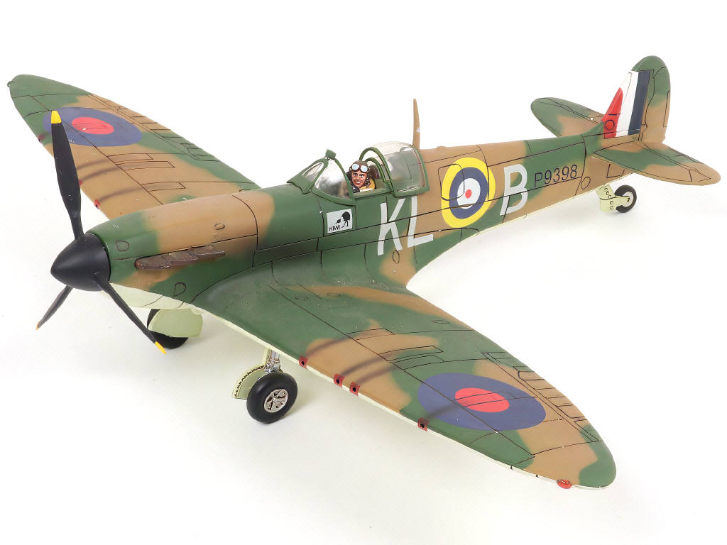 Lot 9 - KING & COUNTRY'S (1)