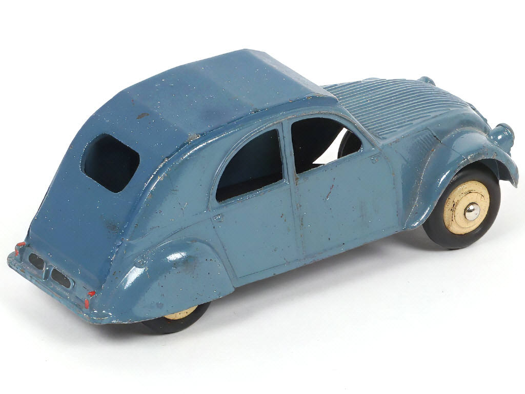 Lot 308 - DINKY TOYS (FRANCE) (1)