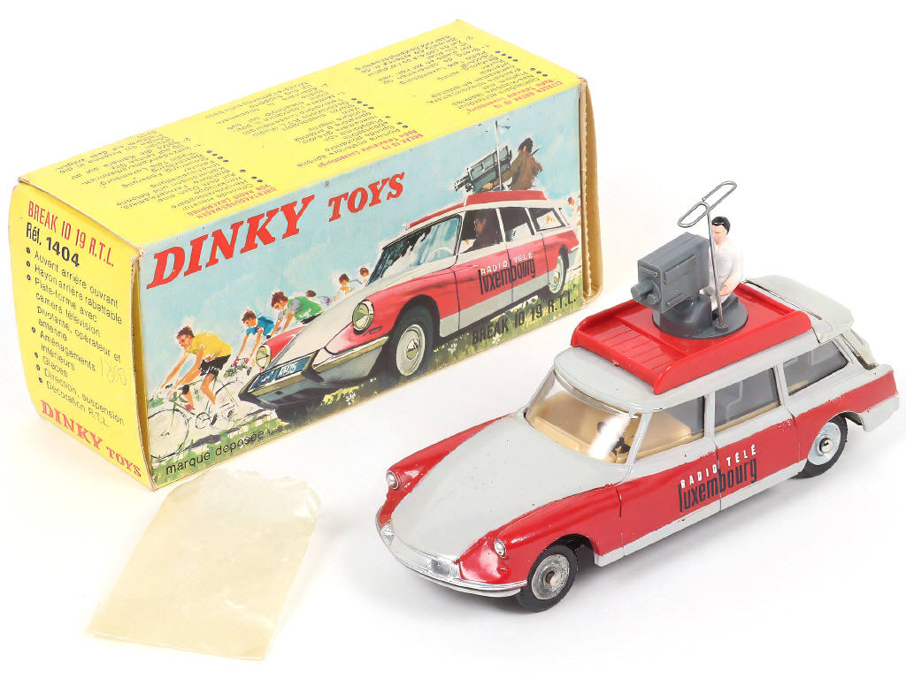 Lot 346 - DINKY TOYS (FRANCE) (1)
