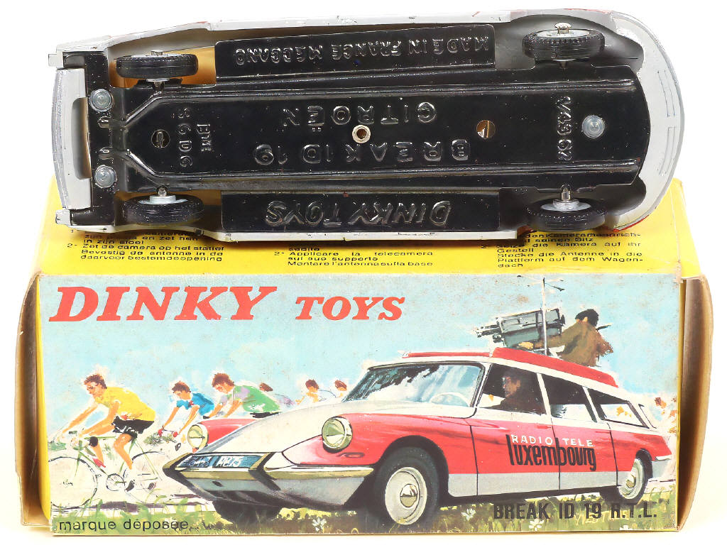 Lot 346 - DINKY TOYS (FRANCE) (1)