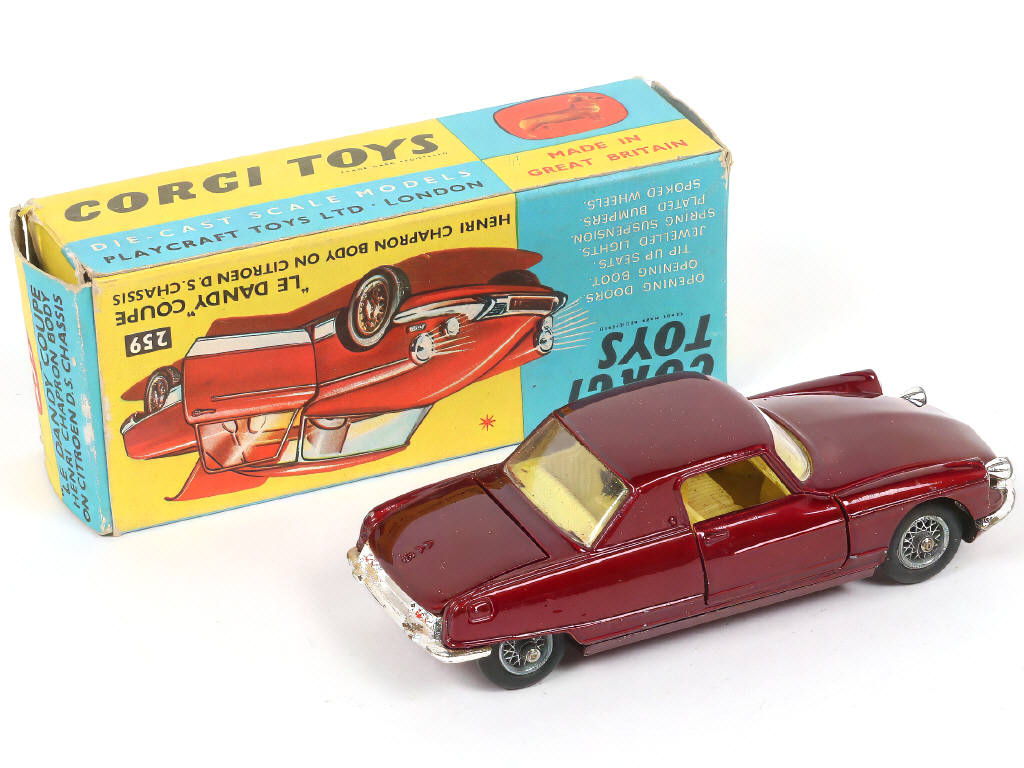 Lot 218 - CORGI TOYS (GB) (1)