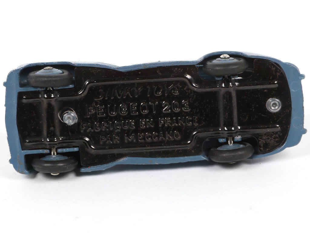Lot 304 - DINKY TOYS (FRANCE) (1)