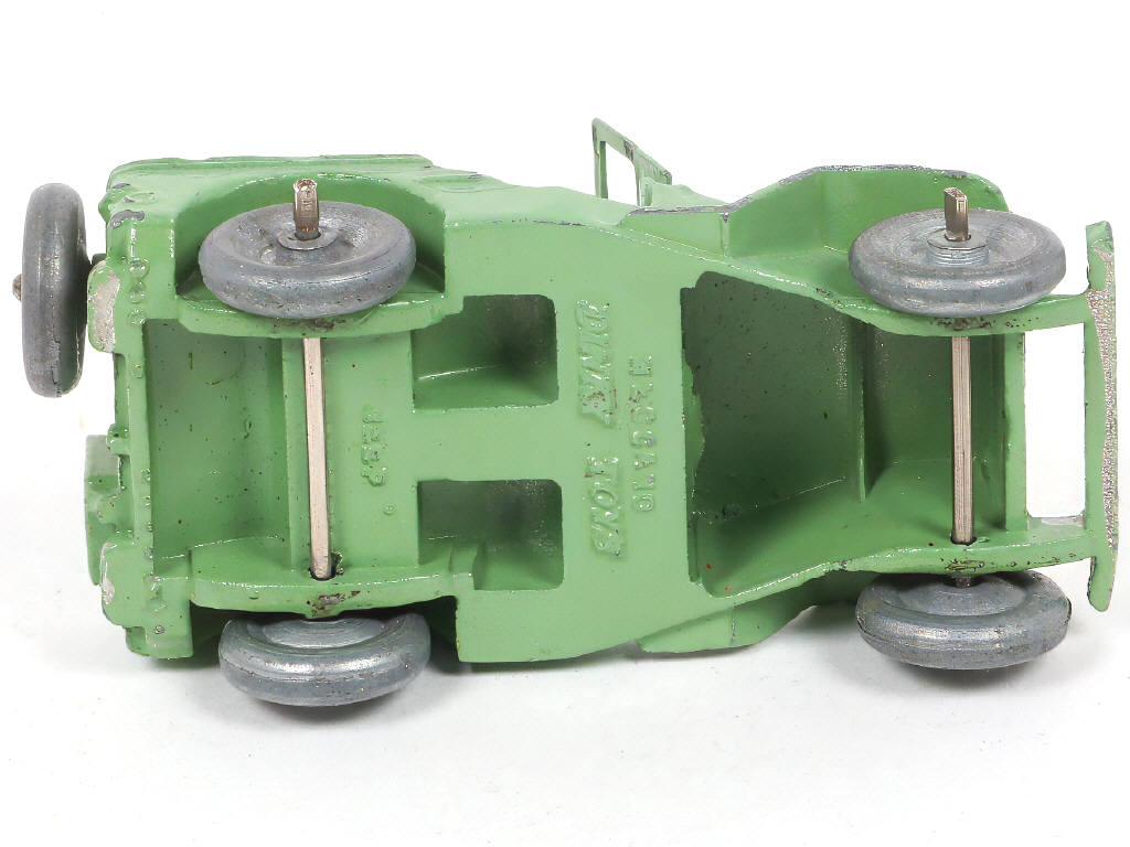Lot 292 - DINKY TOYS (FRANCE) (1)