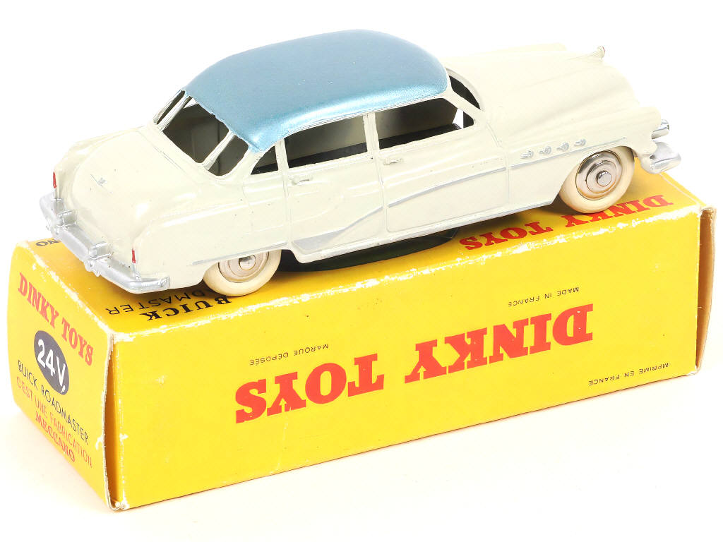 Lot 331 - DINKY TOYS (FRANCE) (1)