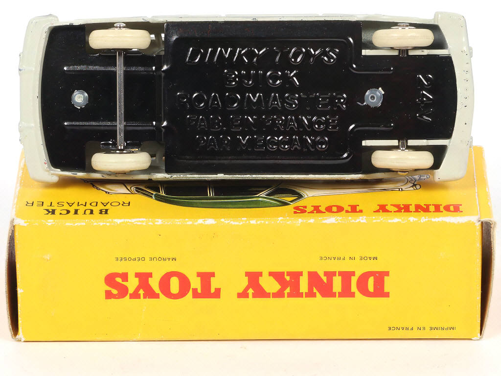 Lot 331 - DINKY TOYS (FRANCE) (1)