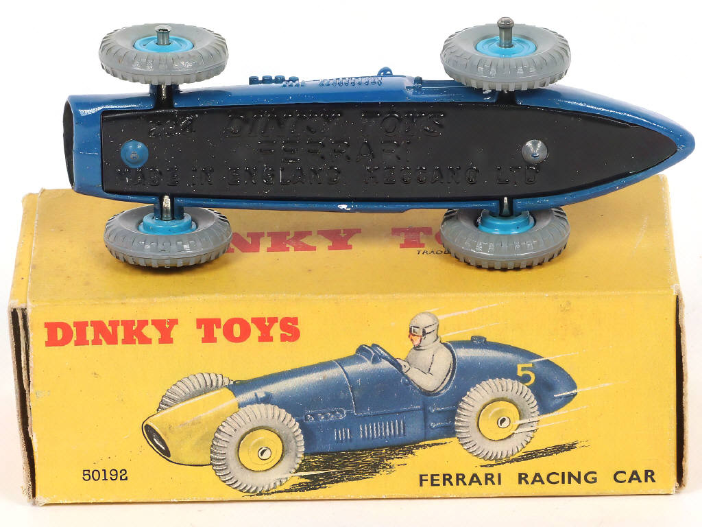 Lot 393 - DINKY TOYS (GB) (1)
