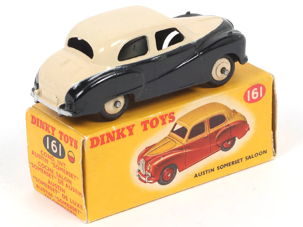 Lot 396 - DINKY TOYS (GB) (1)