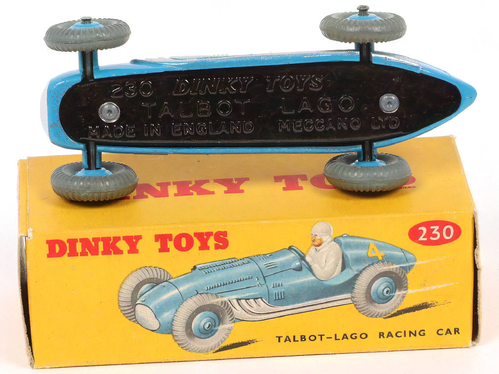 Lot 389 - DINKY TOYS (GB) (1)