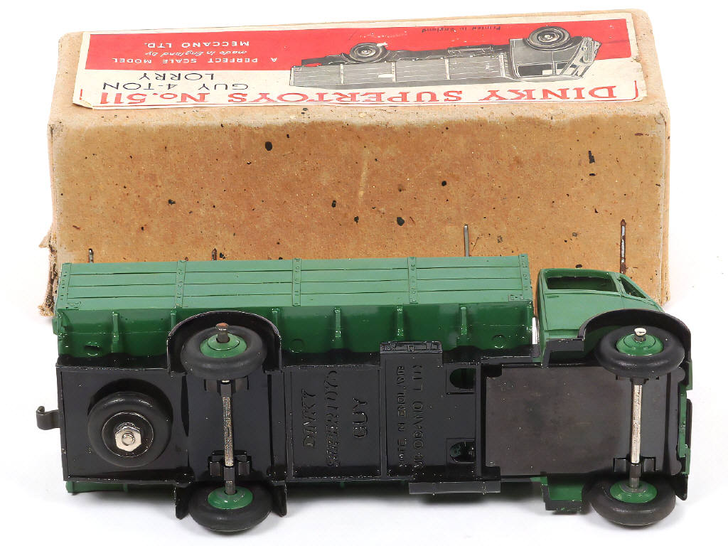 Lot 407 - DINKY TOYS (GB) (1)