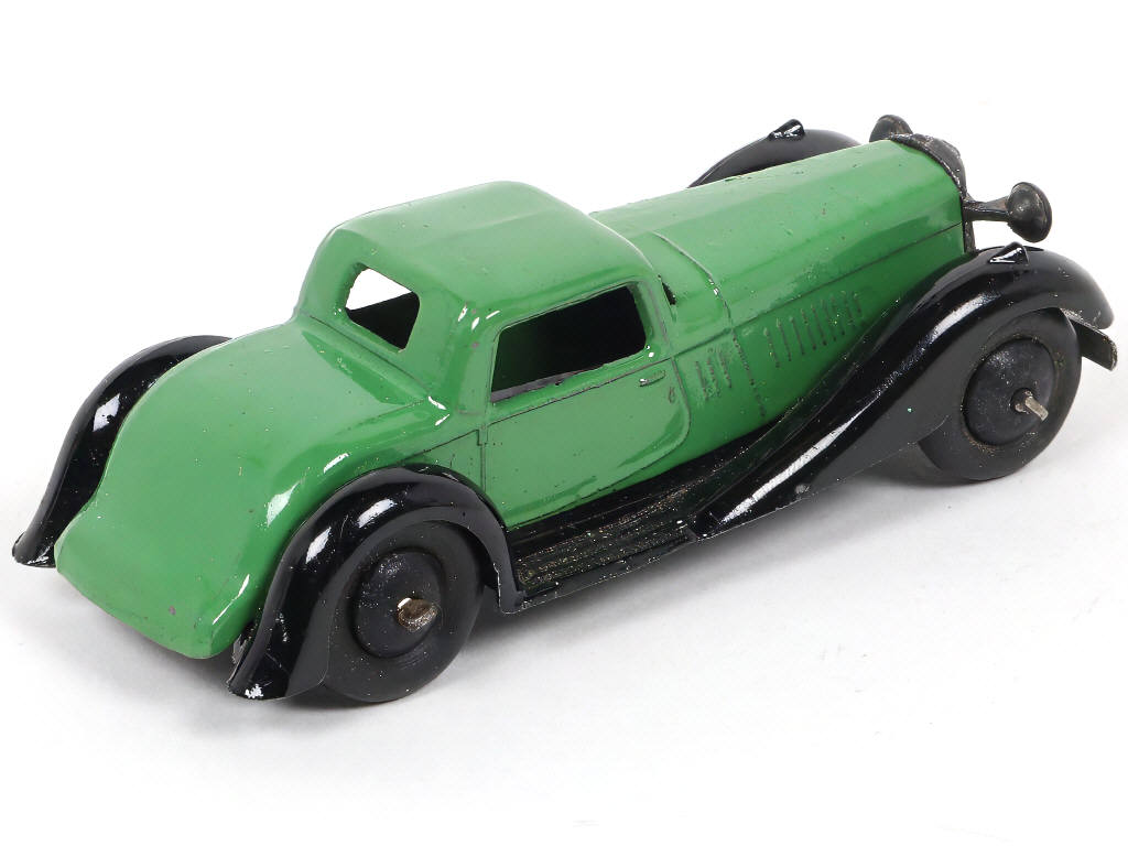 Lot 380 - DINKY TOYS (GB) (1)