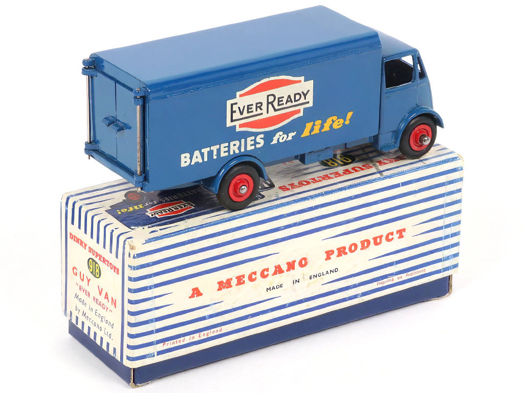 Lot 409 - DINKY TOYS (GB) (1)