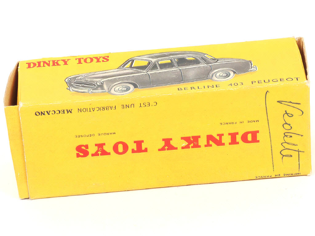 Lot 316 - DINKY TOYS (FRANCE) (1)