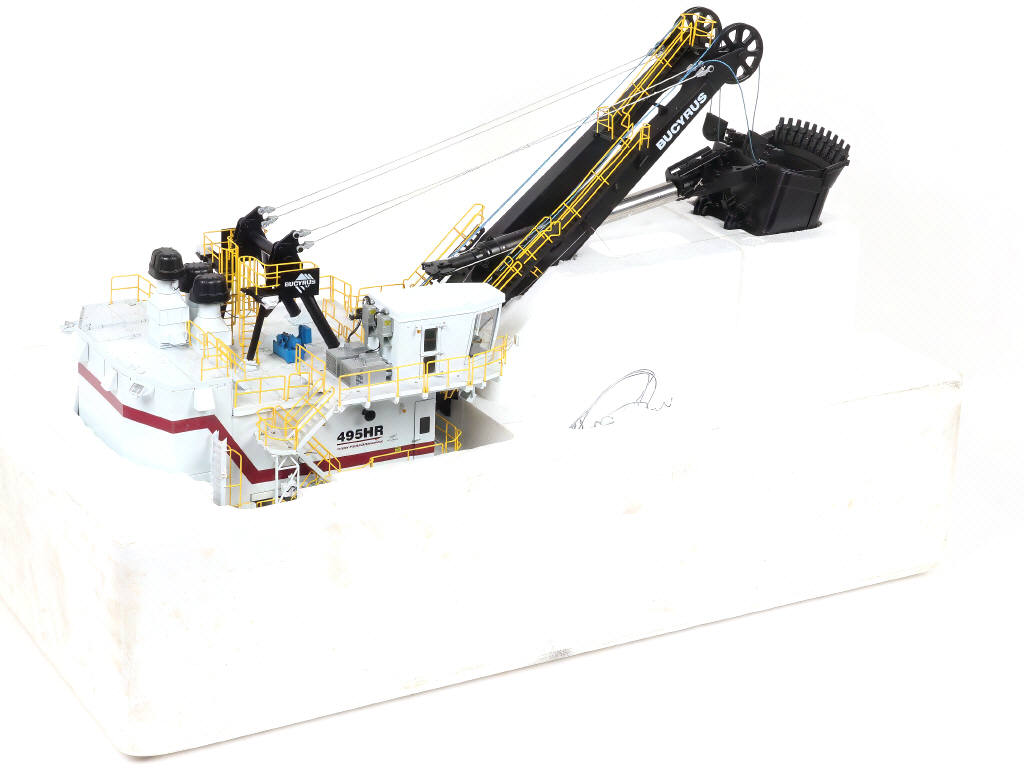 Lot 63 - TWH COLLECTIBLES (USA) (1)