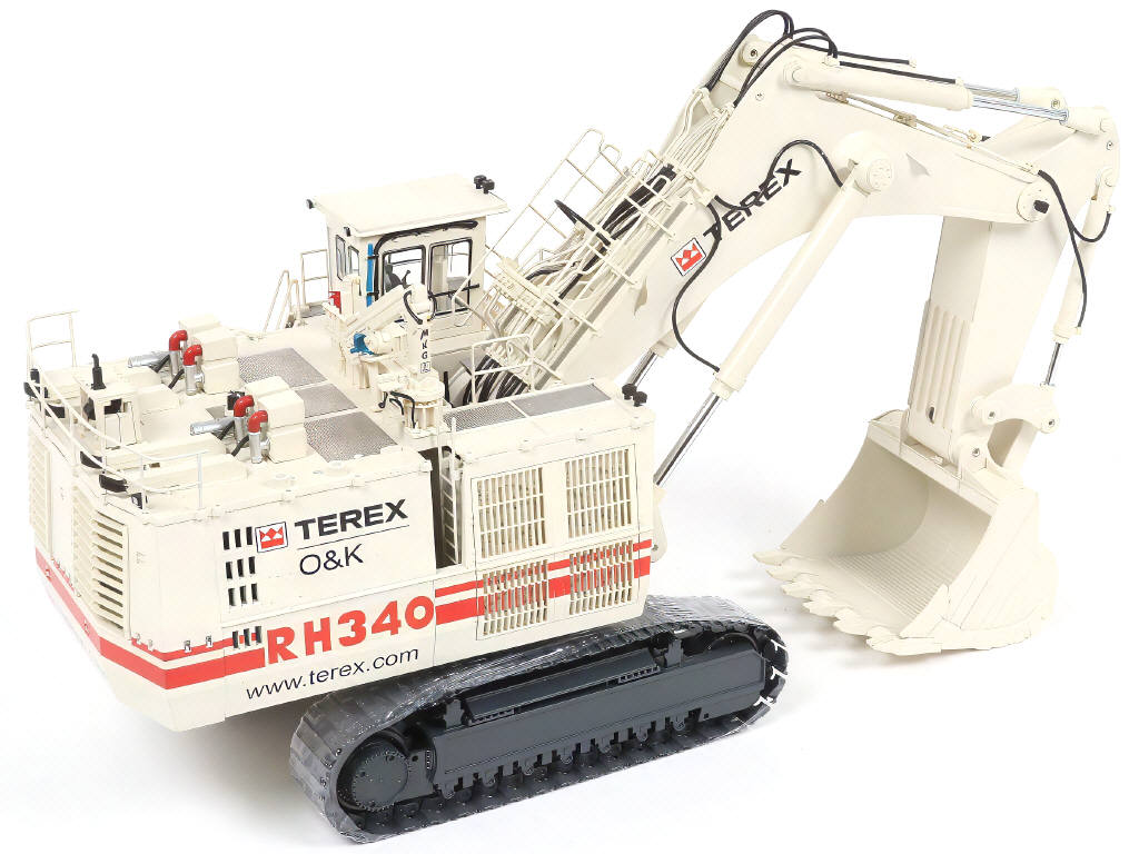 Lot 64 - BRAMI SCALEMODELS (1)